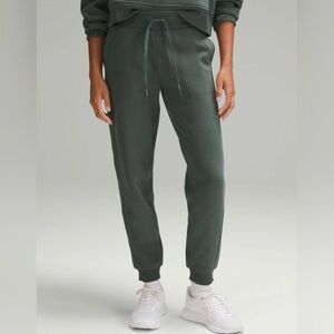 NWT Lululemon Scuba High-Rise Jogger*Full Length
